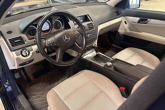 Mercedes-Benz C180 15 of 21