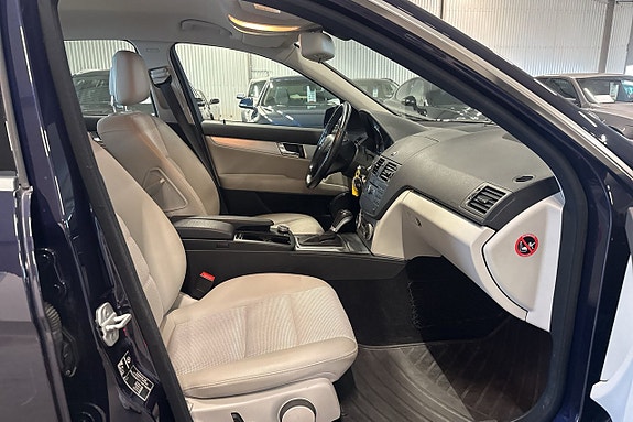 Mercedes-Benz C180 13 of 21
