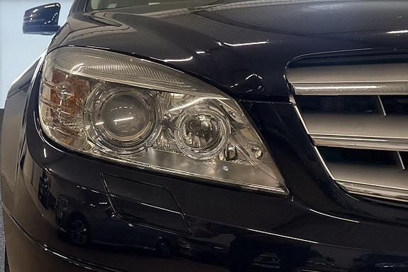 Mercedes-Benz C180 10 of 21