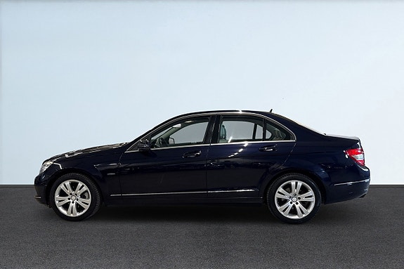 Mercedes-Benz C180 2 of 5