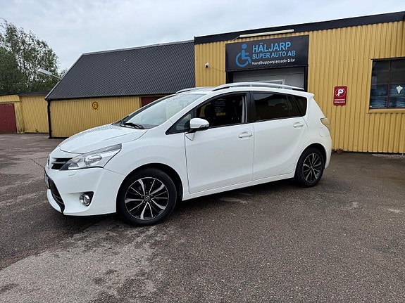 Toyota Verso 2 of 5
