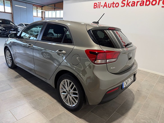Kia Rio 5 of 5