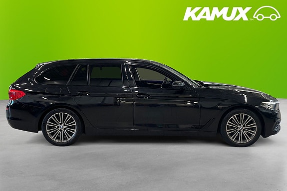 BMW 520 2 of 5