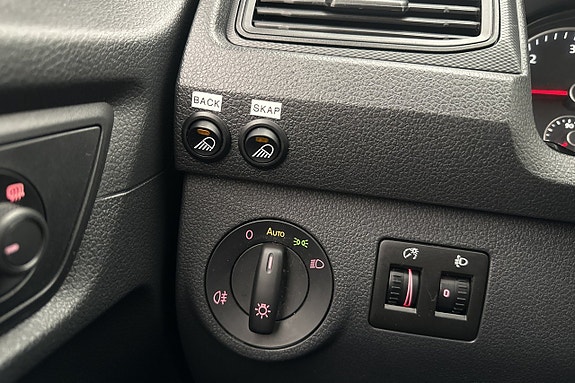Volkswagen Caddy Maxi 16 of 30
