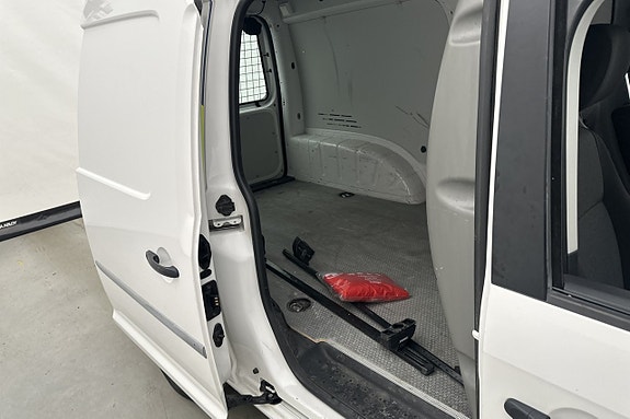 Volkswagen Caddy Maxi 15 of 30