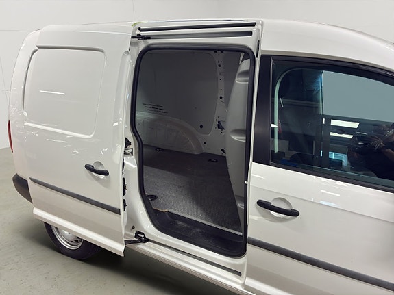 Volkswagen Caddy Maxi 11 of 30