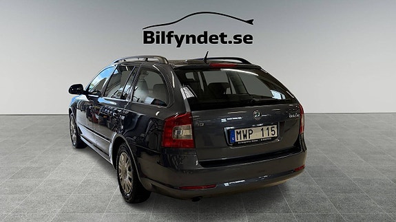 Skoda Octavia 3 of 5