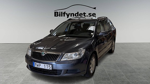 Skoda Octavia 2 of 5