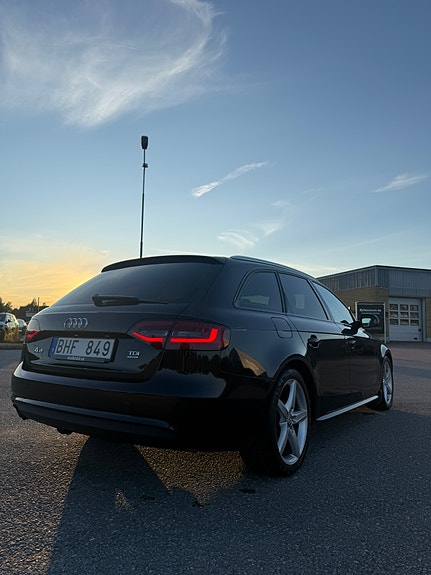 Audi A4 5 of 19