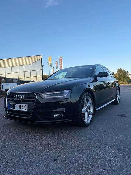 Audi A4 3 of 19