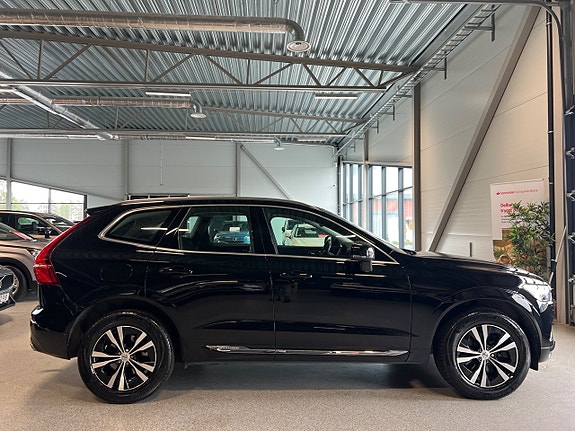 Volvo XC60 2 of 5