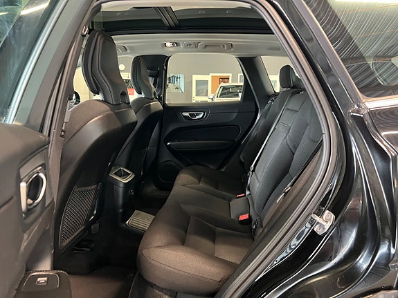 Volvo XC60 15 of 21
