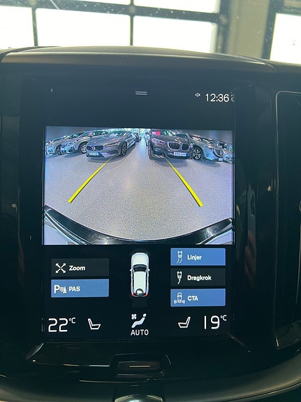 Volvo XC60 18 of 21