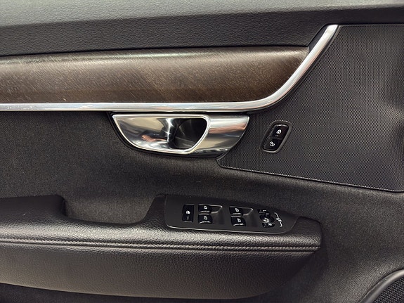 Volvo V90 Cross Country 20 of 22