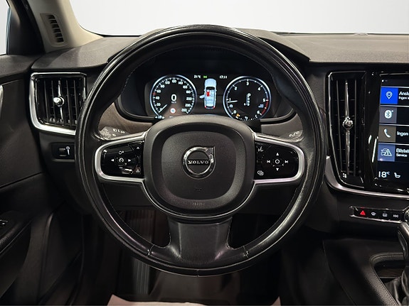 Volvo V90 Cross Country 15 of 22
