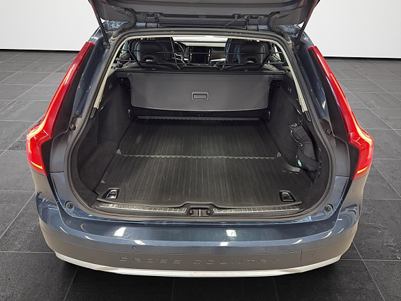 Volvo V90 Cross Country 22 of 22