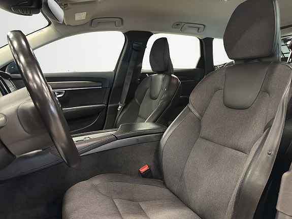 Volvo V90 Cross Country 10 of 22