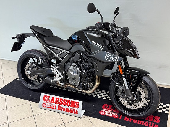Suzuki GSX-8S 5 of 5