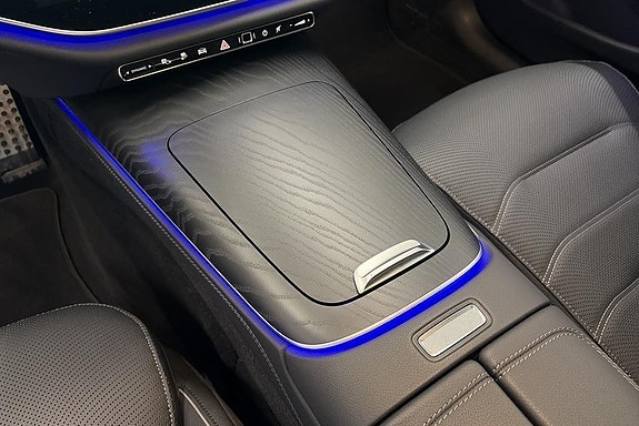 Mercedes-Benz E300 de 12 of 17