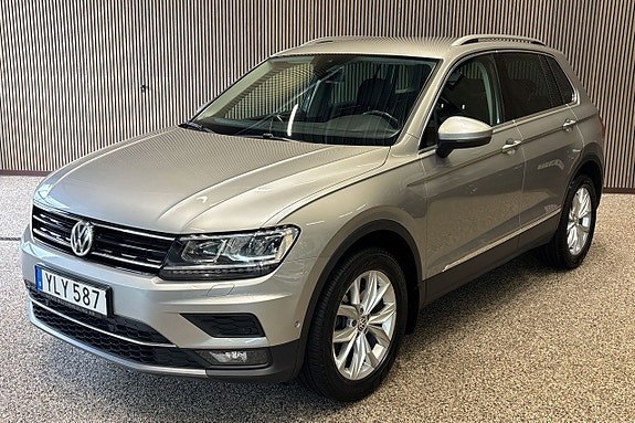 Volkswagen Tiguan 2 of 5