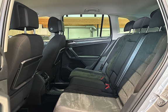 Volkswagen Tiguan 7 of 12