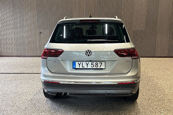 Volkswagen Tiguan 5 of 5