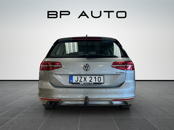Volkswagen Passat 5 of 5