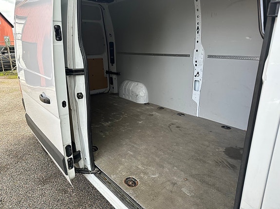 Renault Master 7 of 9