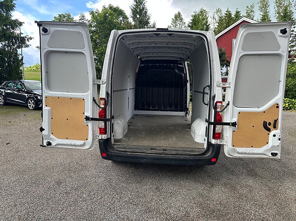Renault Master 9 of 9