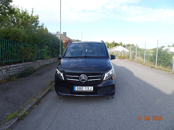 Mercedes-Benz V250 d 2 of 6