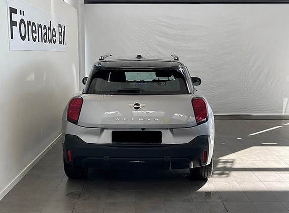 MINI Aceman SE 11 of 13