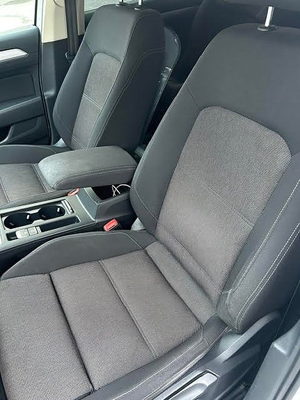 Volkswagen Passat 16 of 19