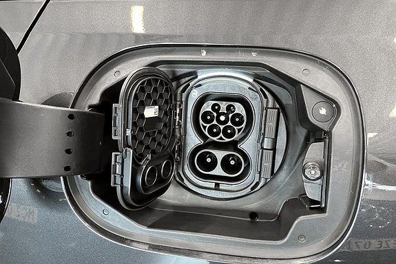 Mercedes-Benz C300 e 18 of 18