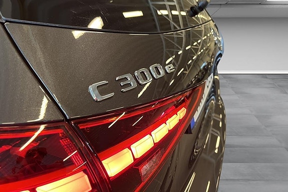 Mercedes-Benz C300 e 17 of 18