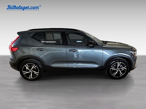 Volvo XC40 4 of 5