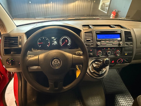Volkswagen Transporter 11 of 17