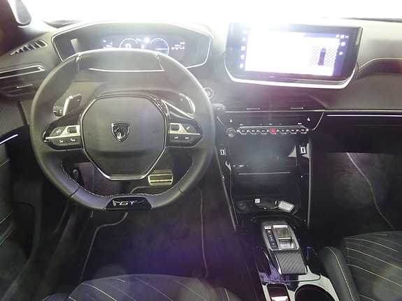 Peugeot 2008 4 of 5