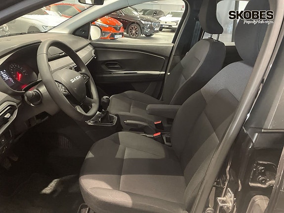 Dacia Sandero 7 of 16