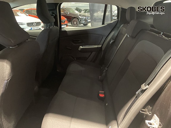 Dacia Sandero 8 of 16