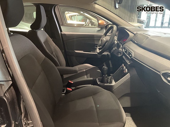Dacia Sandero 10 of 16