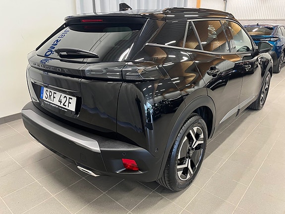 Peugeot 2008 4 of 5