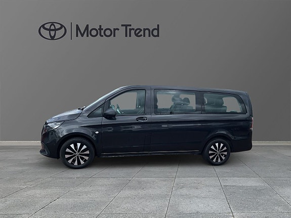 Mercedes-Benz eVito Tourer 3 of 5