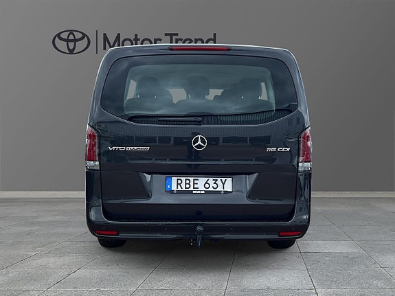 Mercedes-Benz eVito Tourer 4 of 5