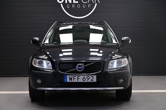 Volvo XC70 3 of 5