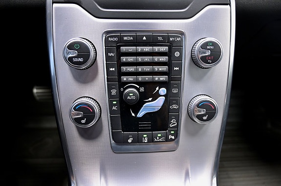 Volvo XC70 20 of 22