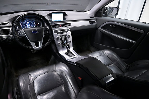 Volvo XC70 13 of 22