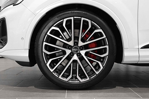 Audi Q7 3 of 5