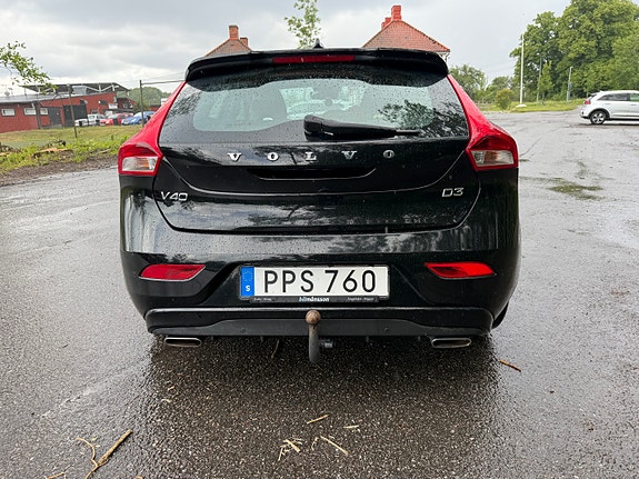 Volvo V40 4 of 5