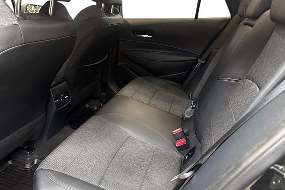 Toyota Corolla 13 of 21