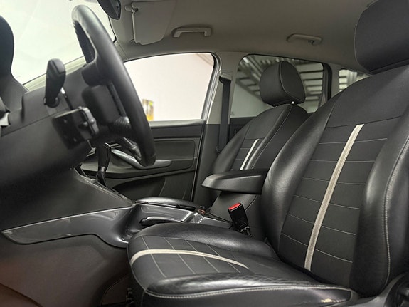 Ford Kuga 6 of 16